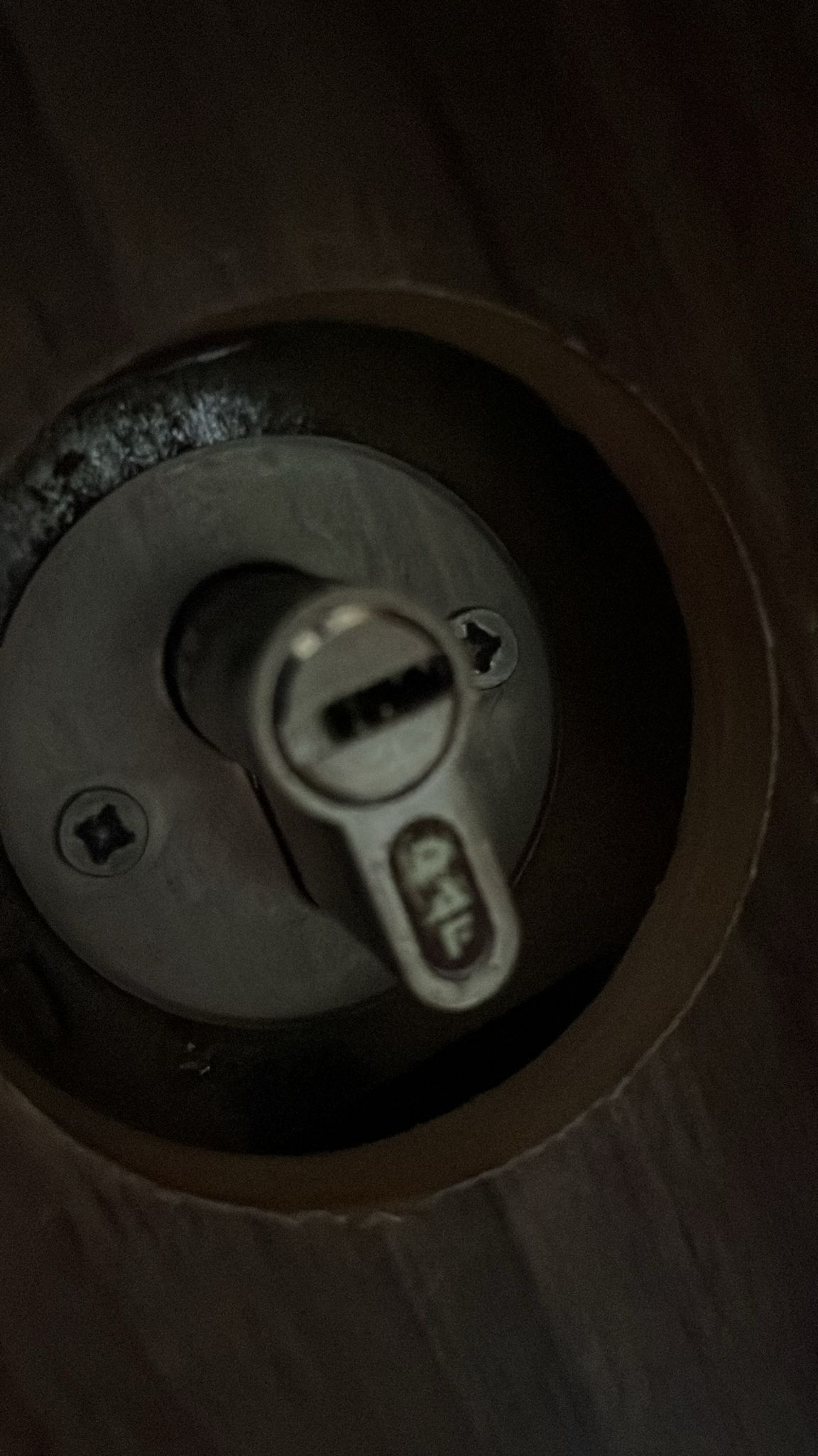 Kilit değişimi ve montaj